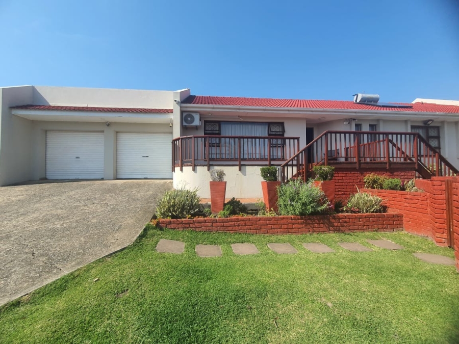 To Let 5 Bedroom Property for Rent in Beacon Bay Eastern Cape